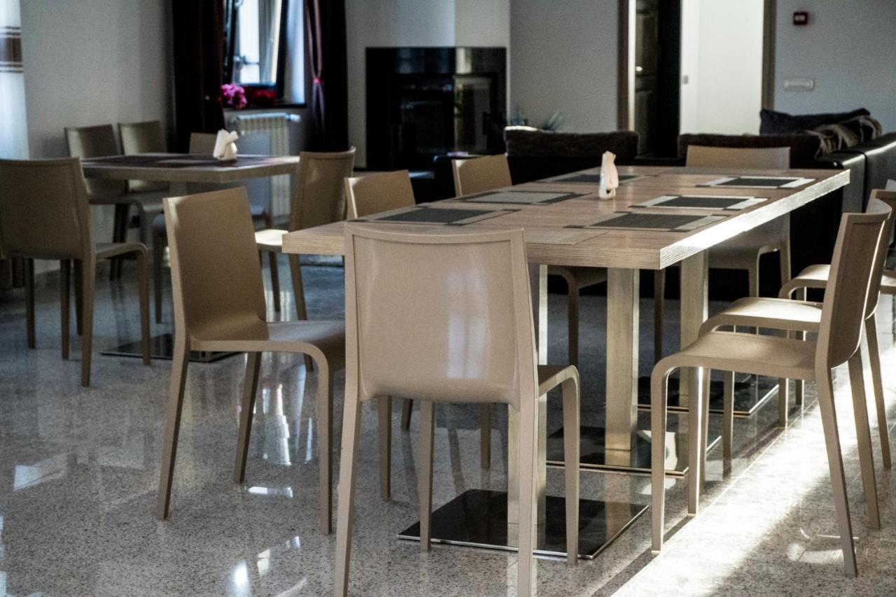 Pensiunea Negoiu Porumbacu de Sus Exteriör bild